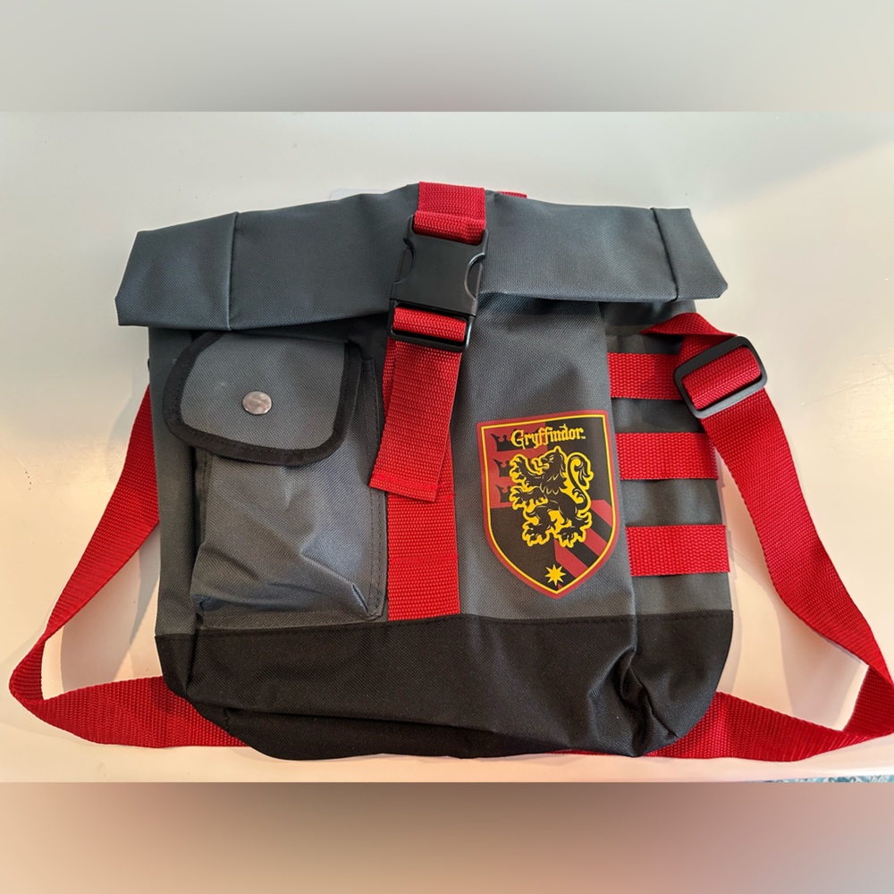 Harry Potter Gryffindor Messenger Bag NWT